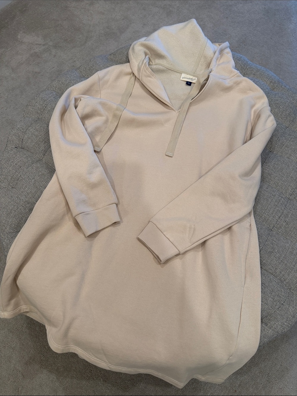 Cozy Oversized Hooded Sweatshirt in Soft Beige